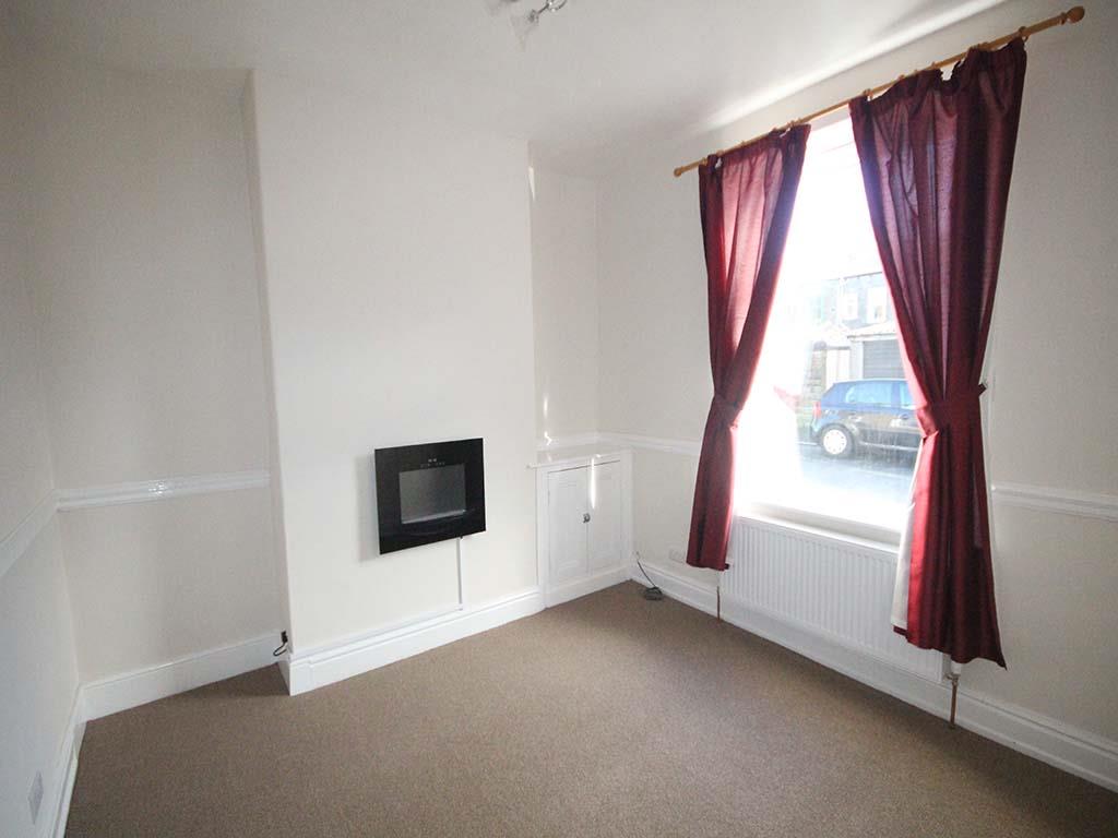 2 bedroom mid terrace house Let Agreed in Earby - IMG_4782.jpg